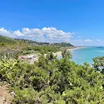 Il Poggetto Piano Terra, 4 Camere, Vista Mozzafiato, A 200 M Dal Mare! By Alfareal Lejlighed