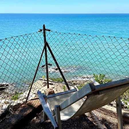 Il Poggetto Piano Terra, 4 Camere, Vista Mozzafiato, A 200 M Dal Mare! By Alfareal